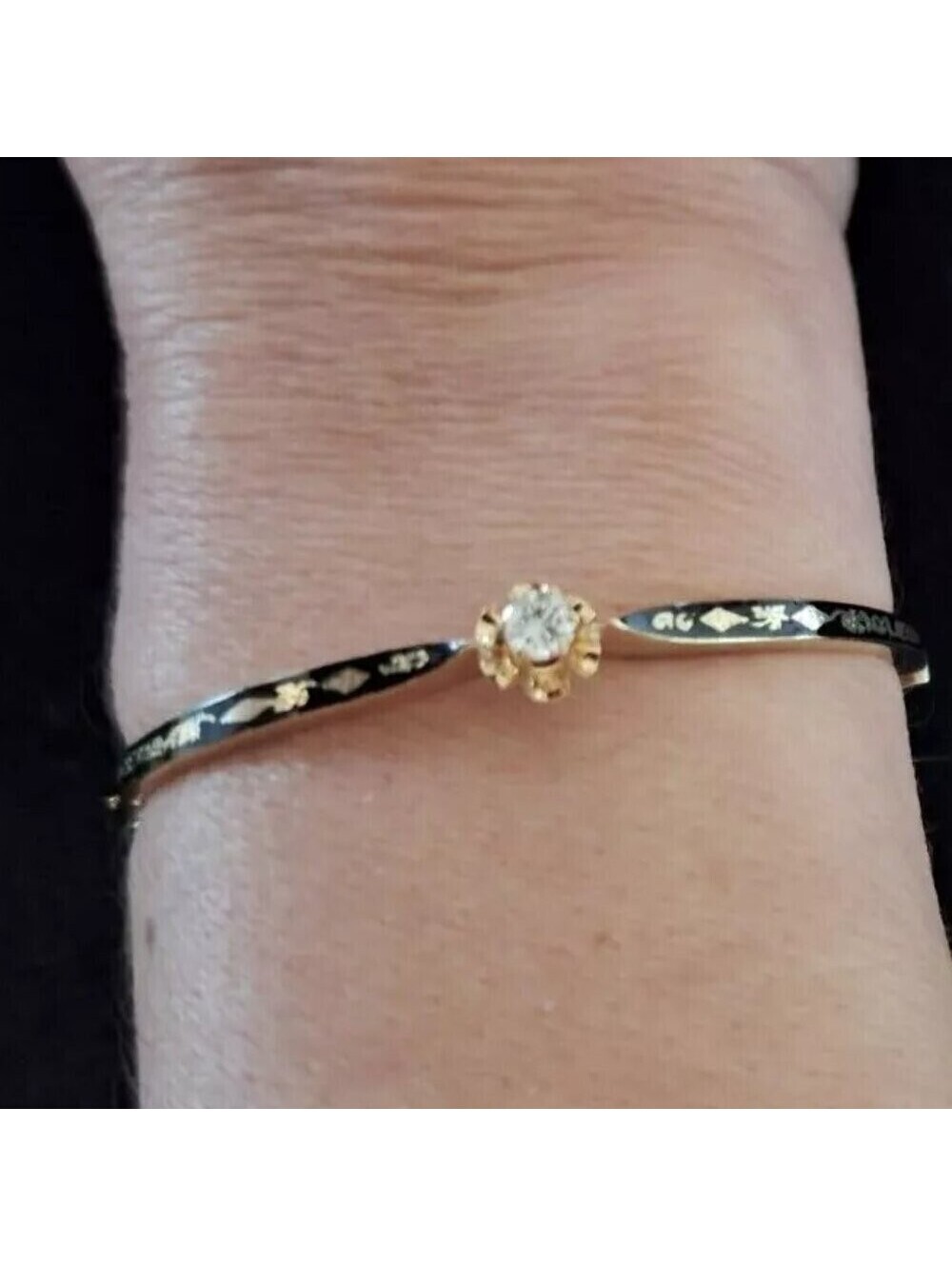 VINTAGE~14K YELLOW GOLD~DIAMOND~ENAMEL~BANGLE BRACELET~GREAT CONDITION